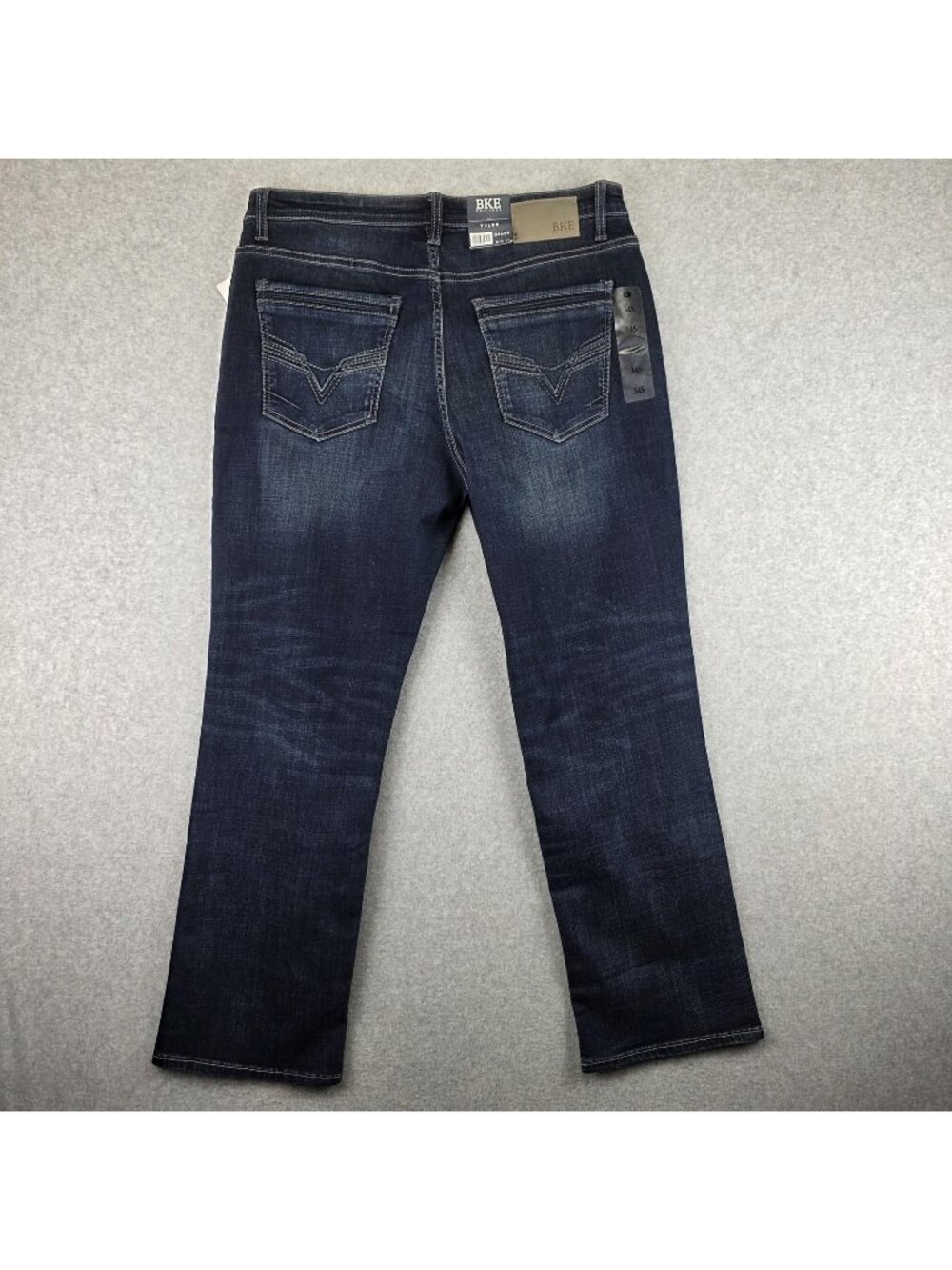 BKE Tyler Jeans Mens 34x30 Relaxed Straight Medium Wash Stretch Denim NWT